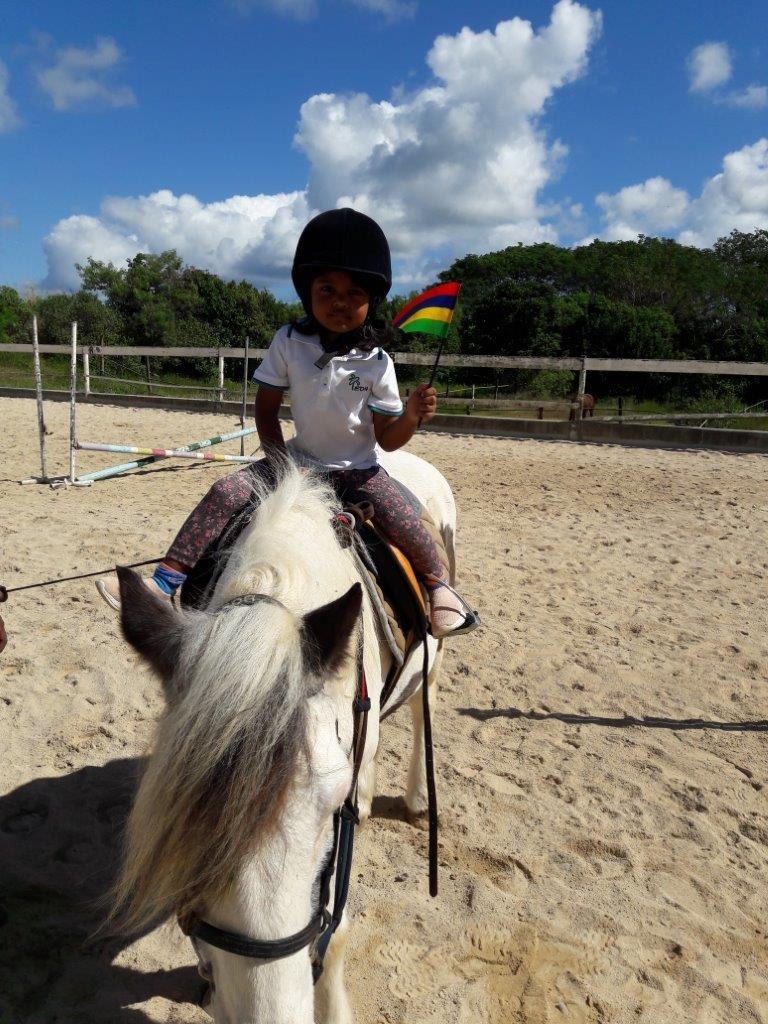 semaine-france-maurice-cycle-poney (8)